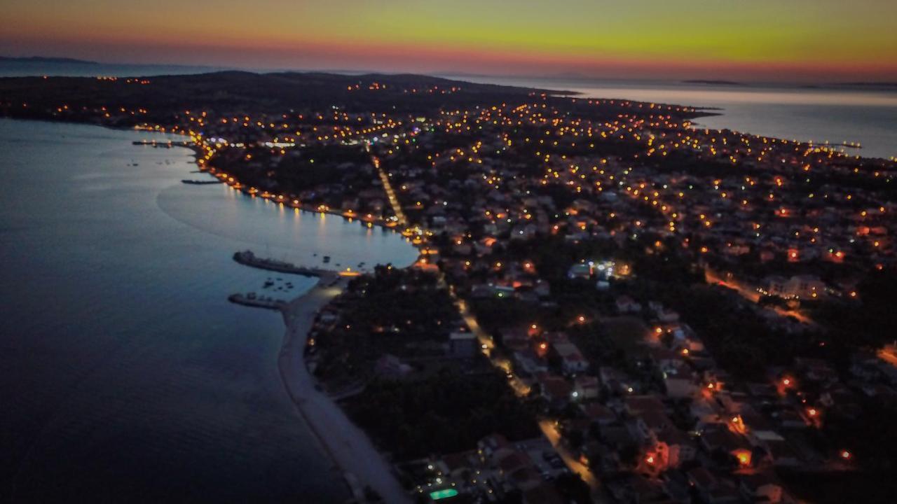 Cube Apartments Vir Eksteriør bilde